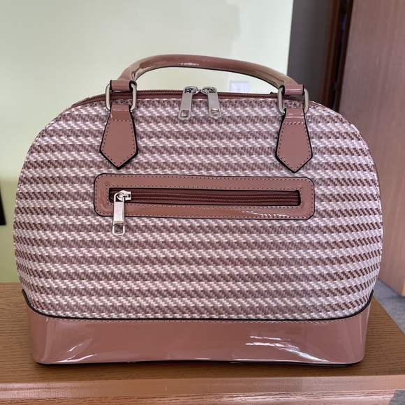 Pink and white tassel handbag - Picture 2 of 3